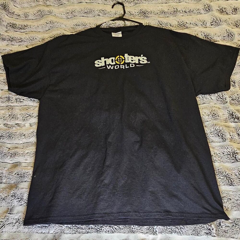 Port-company Men's Black and White T-shirt